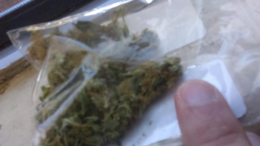 matt414lopez1's tweet photo. Sour  diesel roll a joint https://t.co/3lU8LRUsBH