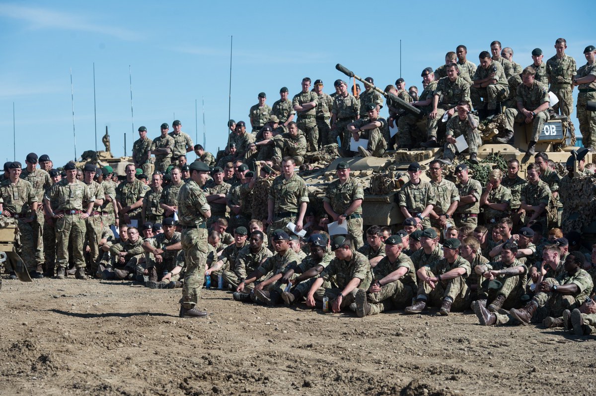 MediaOffr's tweet image. CO addressing #5Rifles BG ahead of start #Prairiestorm 1 |Good luck to all involved from 20 Armd Inf Bde