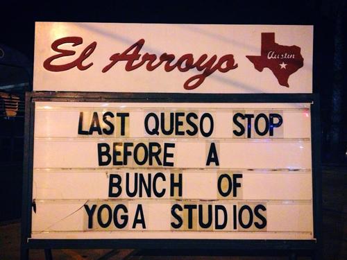 GoodybagATX's tweet photo. I think a trip mañana to @ElArroyoAustin is in order, just to see what the @ElArroyoSign says on #CincoDeMayo https://t.co/VXKahPjIRA