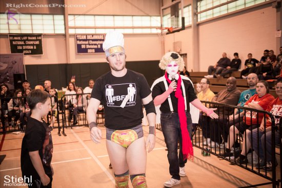 rightcoastpro's tweet photo. Its true Effie Trinket's #BFF showed up @rightcoastpro looking for volunteers @StiehlPhoto https://t.co/QeOGqLsXcY https://t.co/cxKE97e9F8