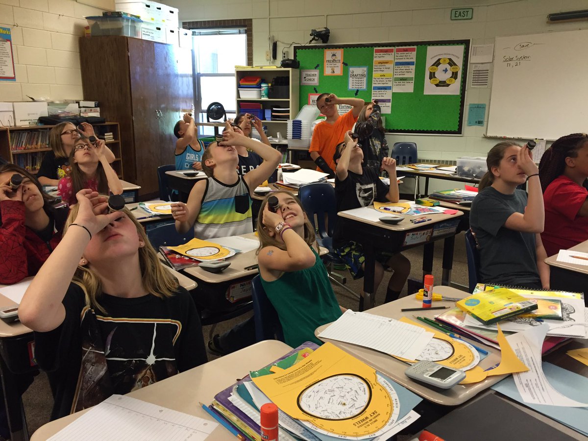 mr_ryanpeterson's tweet photo. 5th graders celebrated May 4th by learning about stars, constellations, and new planets in galaxies far, far away! https://t.co/vzTcFI6qJk