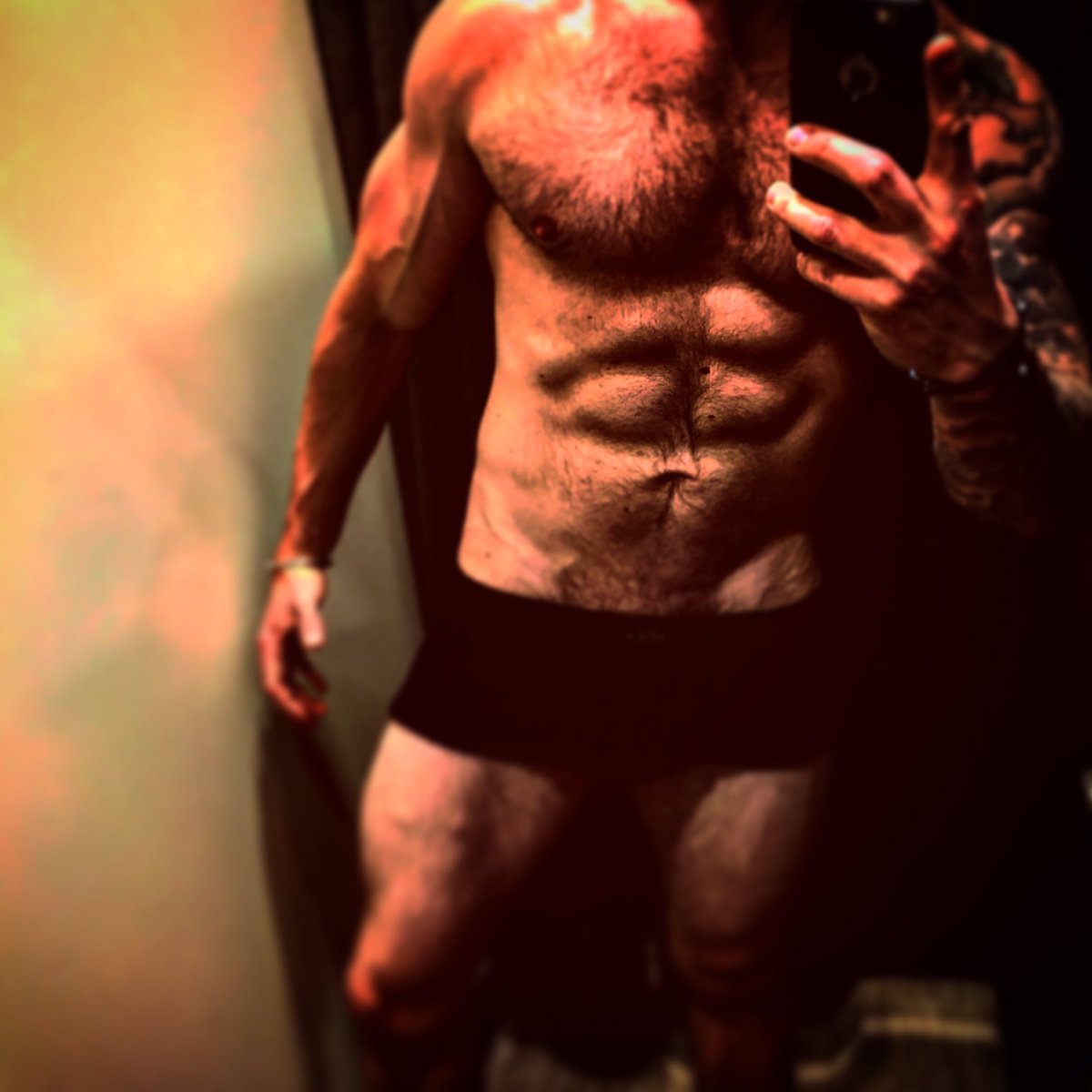 FitGuruLuke's tweet photo. @FitGuru_dave @FitGurusApp @FitGuruStevie #Fitfam #abs #shredding #gymlife #gymspiration #gymrat #eatcleantraindirty https://t.co/RGQKcQ2Qq2