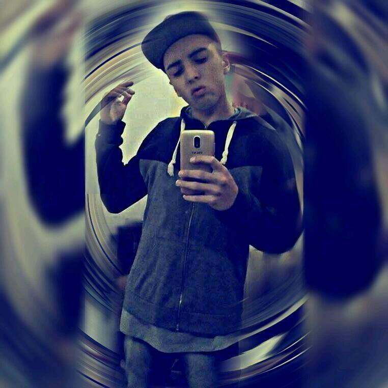 MaierRenzo's tweet photo. Ya me enteré, que andas sólita 
Que dejaste al bobo ese que tenias ♫ :* https://t.co/yw6X7QHlgp