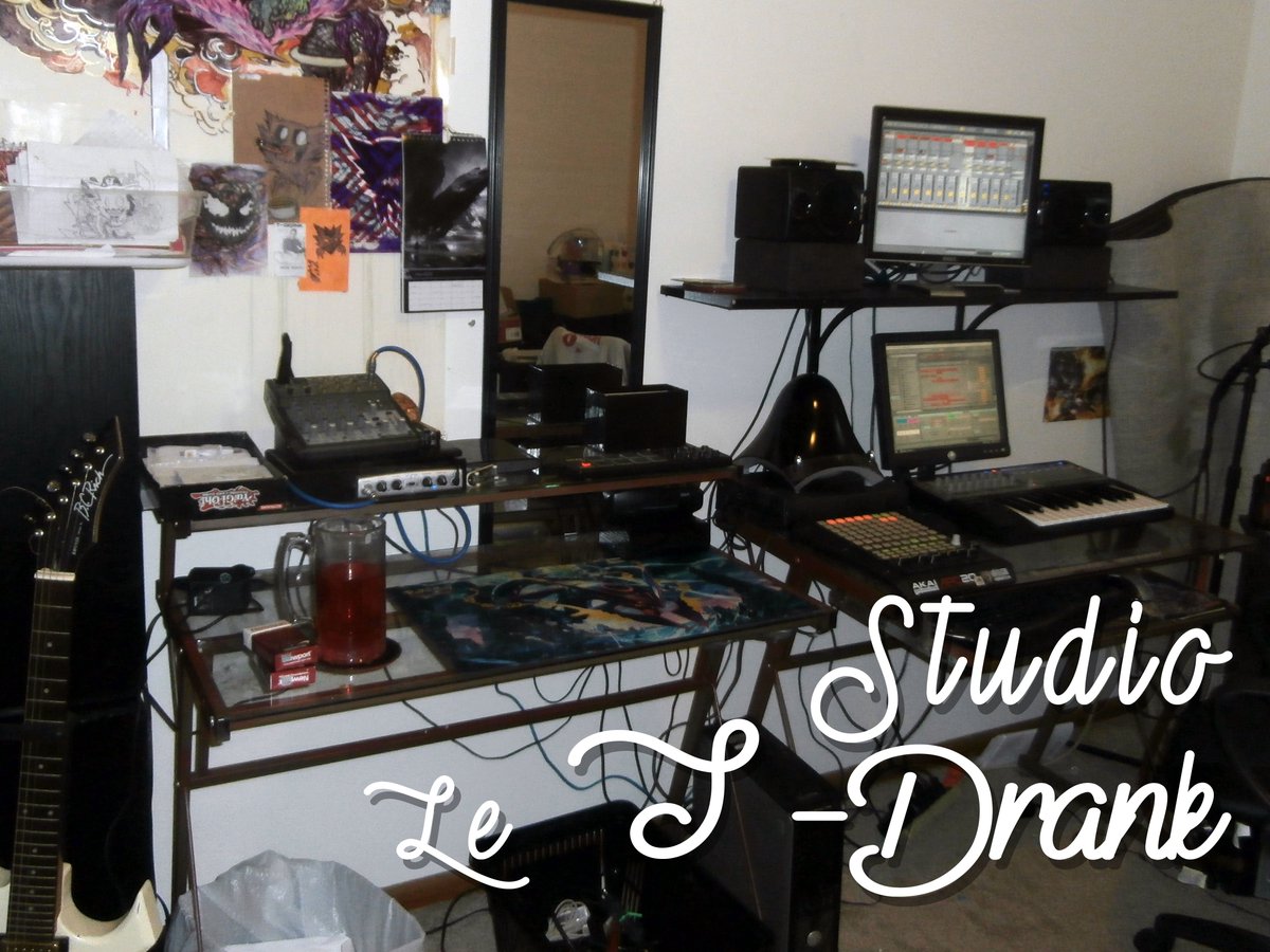 tdrank's tweet photo. TEA STUDIO! (no official title lol)
#workspace #abletonuser #custompaintedcardboard https://t.co/xELRB2jiGx