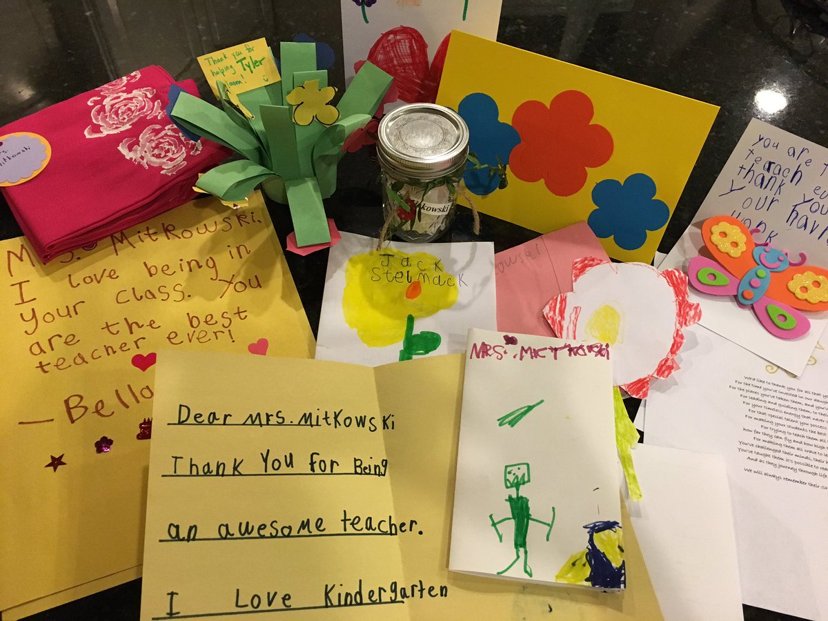 JenniferMitkows's tweet photo. Love the notes from my kindergarteners this week. So sweet! https://t.co/cjOF677rv8
