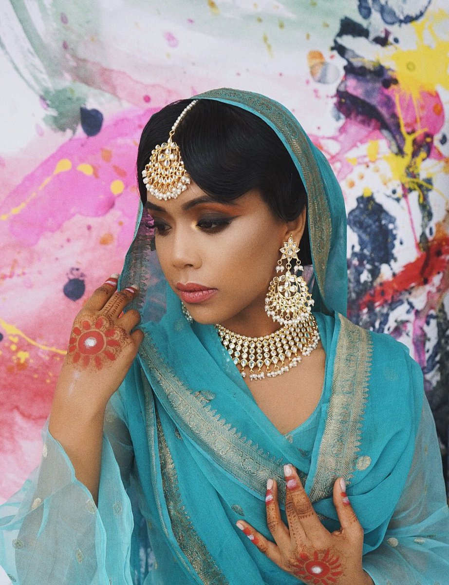 RavB_Co's tweet photo. the #RAVB bride is a work of art

hair + makeup: https://t.co/RKgDXYXLvM
styling: #KaashniBrar
muse: @anoshinie https://t.co/zBnKumquws