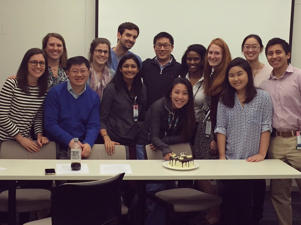 jdarlingMD's tweet photo. Celebrating the end of intern yr! Grateful to be spending 3yrs w/these guys by my side! #tuftspedi2018 #floatingfam https://t.co/OoT1BhsIpb