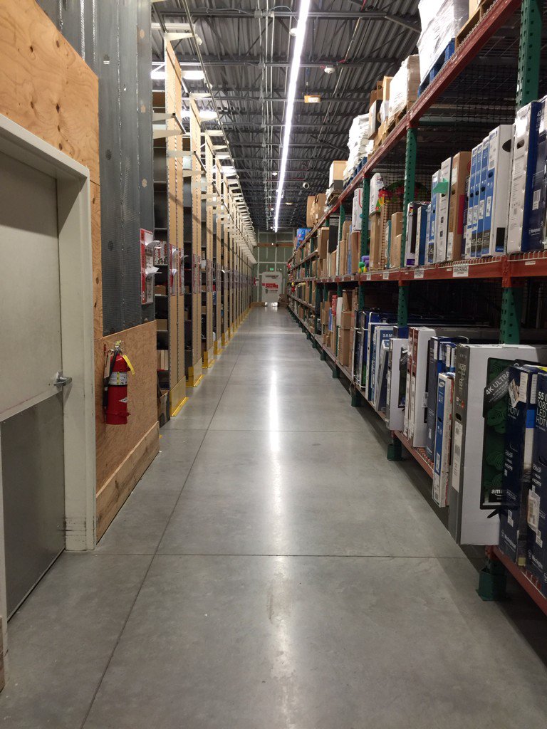 Best team ever? Heck yeah!! T2803 loves a clean back room! #seanandalfred #bestteamever #logistics #happyelizabeth
