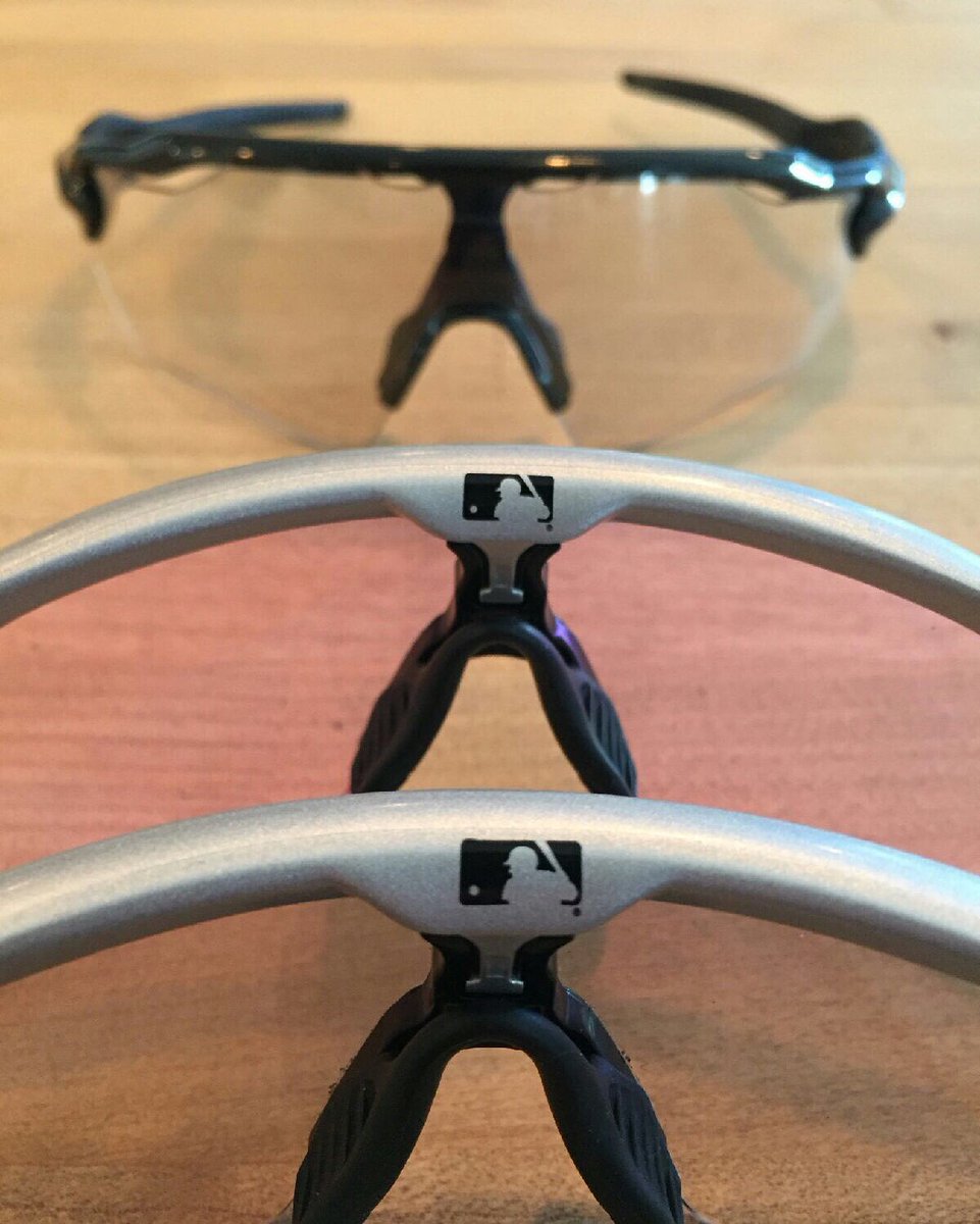 the official shades of the <a href="/MLB/">MLB</a>. thanks <a href="/oakley/">Oakley</a> for the new sunglasses. <a href="/Dodgers/">Los Angeles Dodgers</a> 🇺🇸
