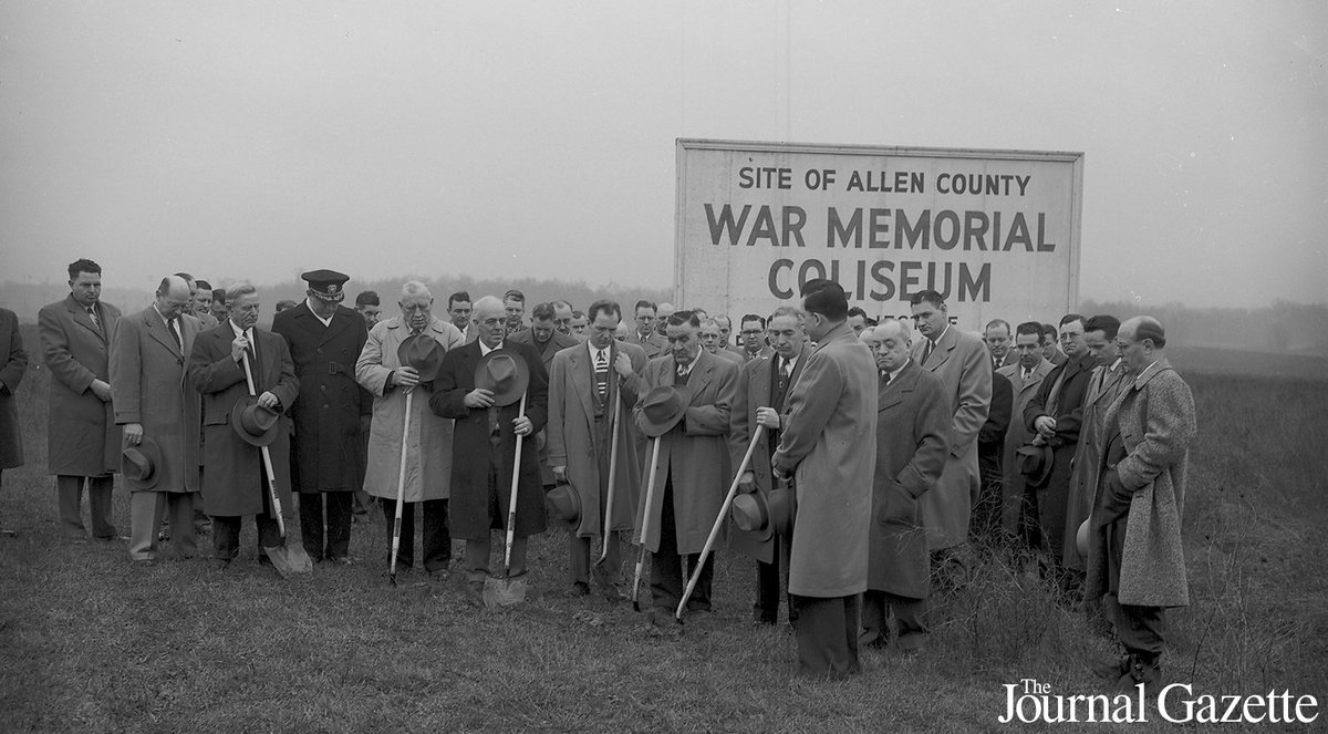 JGFeatures's tweet image. #TBT from the JG archive: Groundbreaking for Memorial Coliseum, Jan. 24, 1950. @acwmc #AllenCo200 #Indiana200