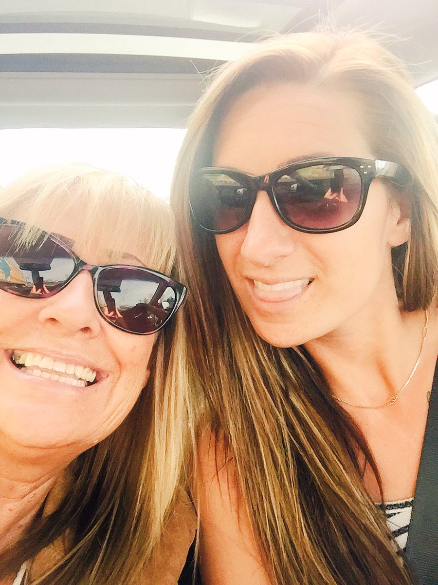 darcianne22's tweet photo. @BX93 me and my momma on our way to the city of Toronto! Craving Jason Aldean!!! #WeWereHereTour https://t.co/bPRkAUQNMo