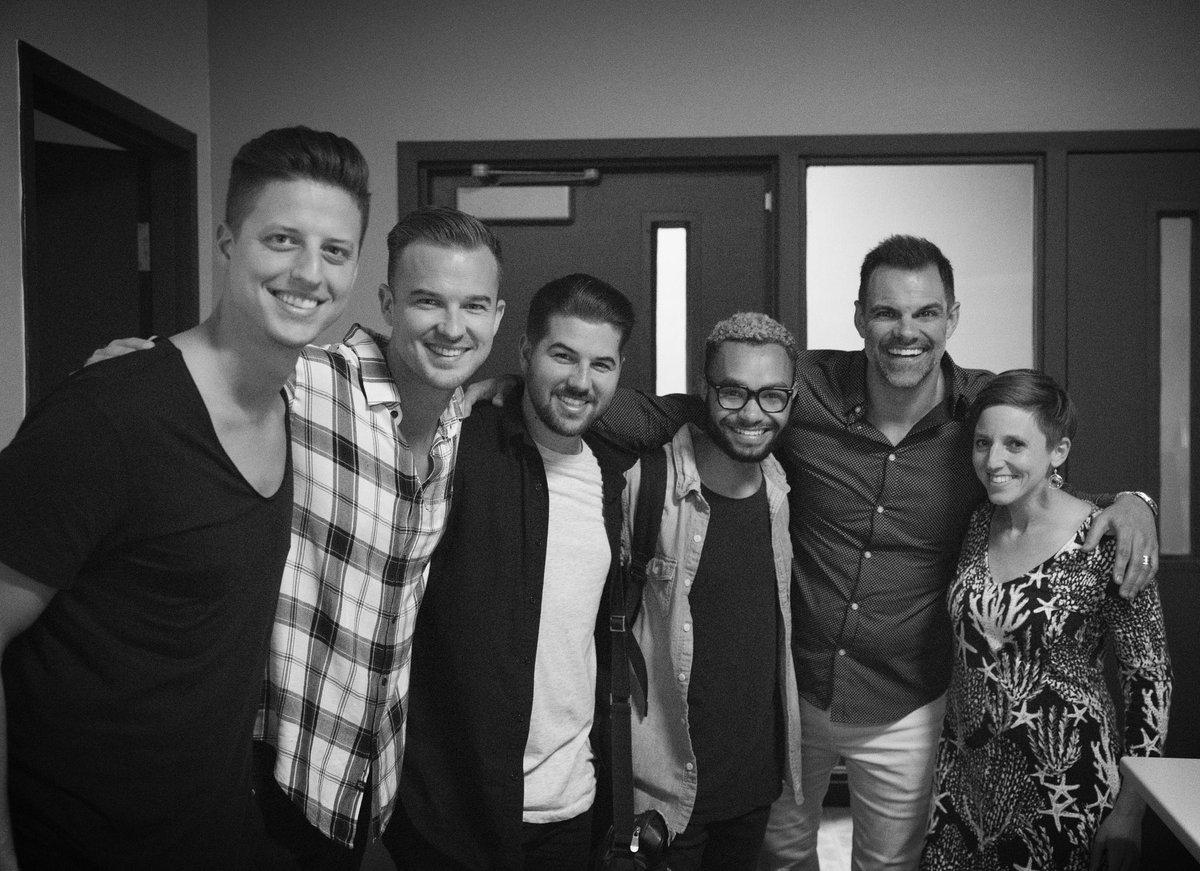RochelleGilken's tweet photo. Social media will be on fire tonight at #ViveNight with @richwilkersonjr at @cfimpact [📷: @josegonzalezwot ] #CFcomm https://t.co/1pFIW5pT86