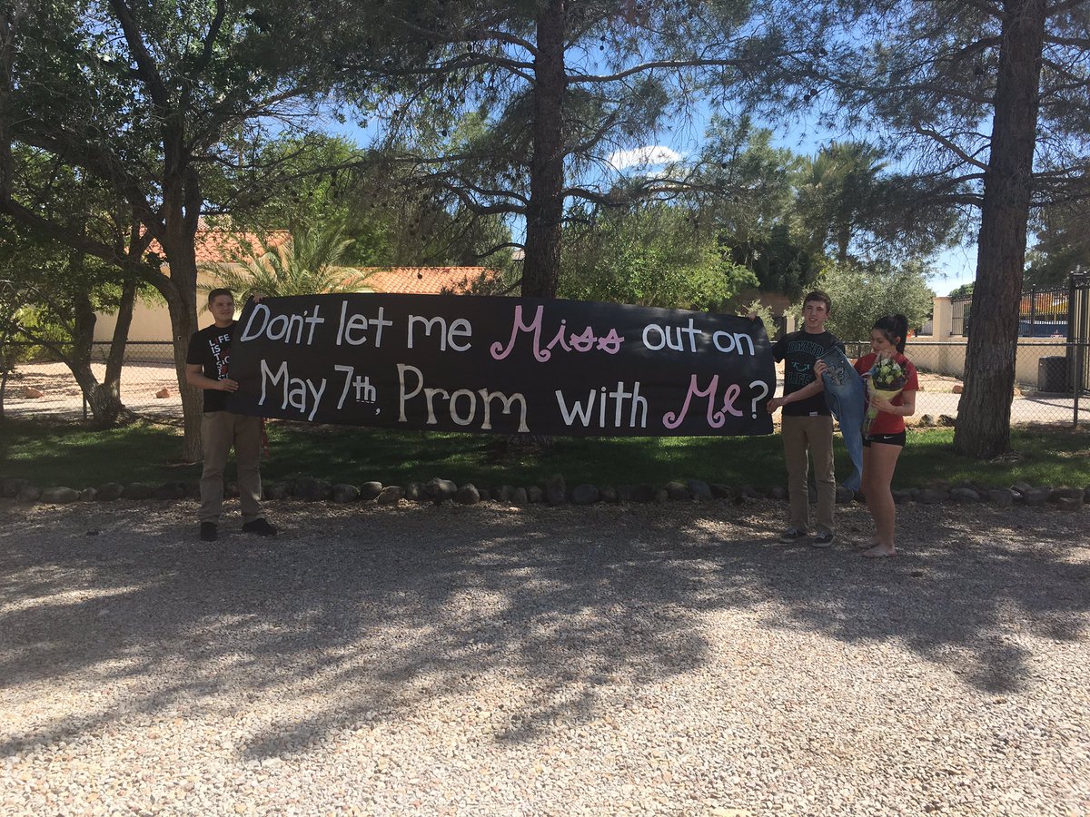 kpiccirillo_'s tweet photo. Prom with the best boyfriend I could possibly ask for.😍❤️ I am one lucky girl.💕 https://t.co/R1WnFXfhP9