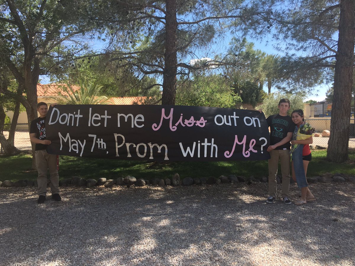 kpiccirillo_'s tweet photo. Prom with the best boyfriend I could possibly ask for.😍❤️ I am one lucky girl.💕 https://t.co/R1WnFXfhP9