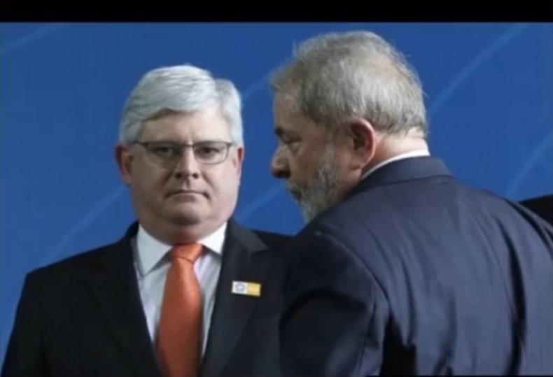 rosangela_bolze's tweet photo. Tantos criminosos >TT série 4(5)
DIZ AGORA Q 'TOMARIA NO C.'
#EnterroDoPT #LulaNaCadeia
https://t.co/j3c0m36B9n https://t.co/o8iXSc093j