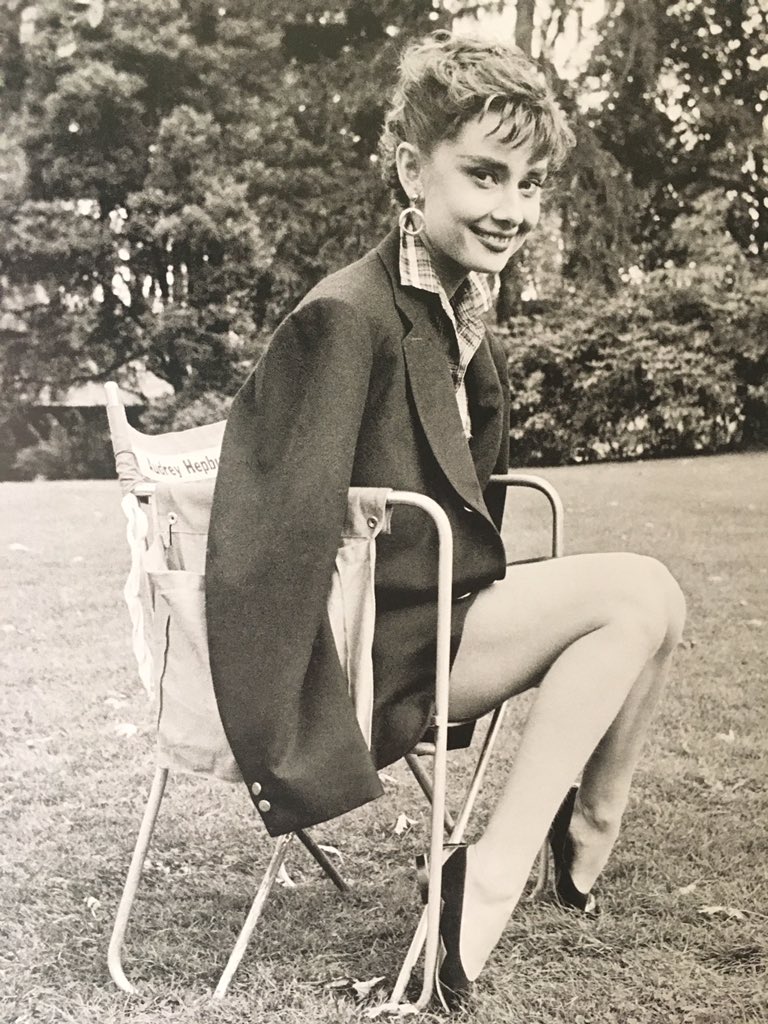 _kemmet_'s tweet photo. Dear Audrey: thanks for teaching me the happiest girls are the prettiest💕 
Happy birthday to my biggest idol #WWAHD https://t.co/YAyzz1gbIn