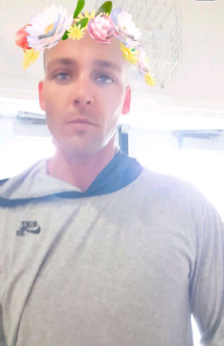 I got off guard pictures of Mr.Williams 😂😂 https://t.co/4r4hkoV8dB
