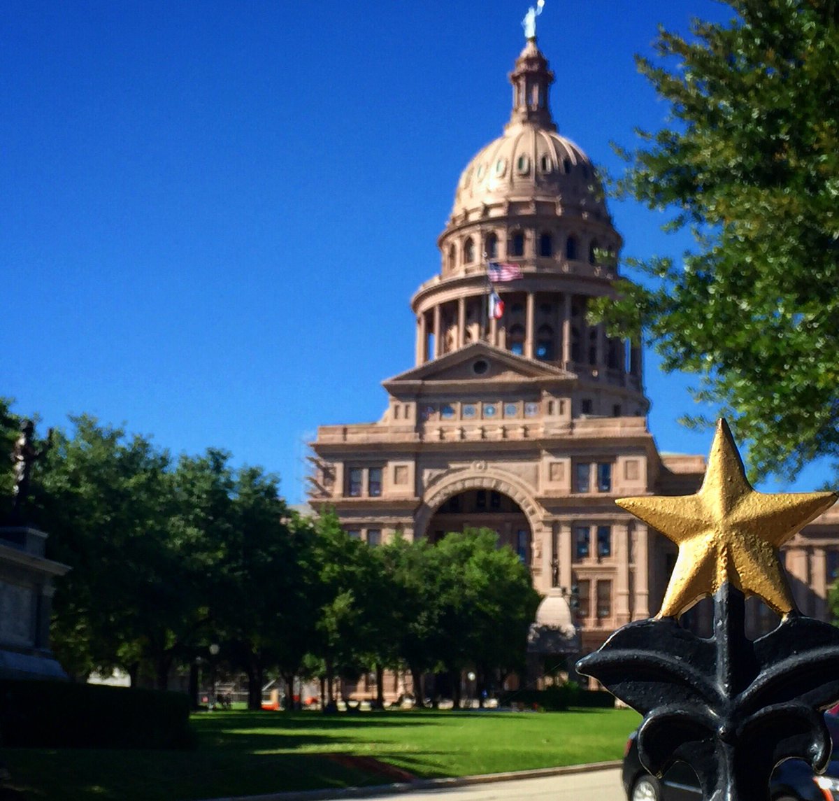 RaeOnTheNews's tweet photo. Beautiful day in the Lone Star state today. 85* βοΈπ @fox7austin @21CF_Impact #21cfexplore https://t.co/2dtTwFzkTh