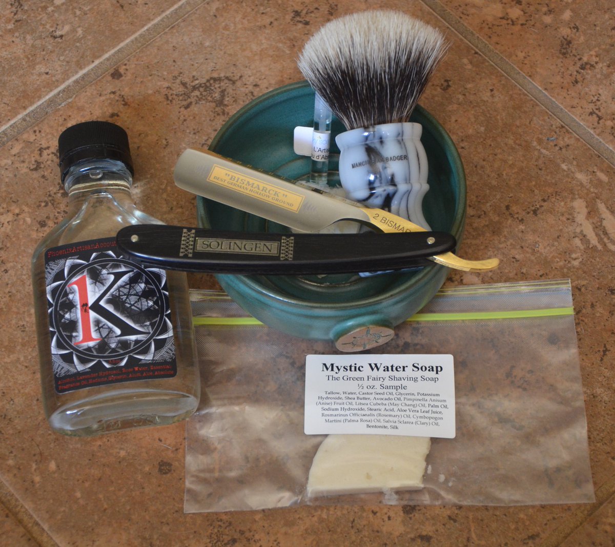#SOTD Dovo Bismarck 6/8 <a href="/AESimpson1919/">Simpson Brushes</a> M7 <a href="/mysticwatersoap/">Mystic Water Soap</a> Green Fairy @Phoenix_Shaving 1K <a href="/LArtisan/">L'Artisan Parfumeur</a> Fou d'Absinthe