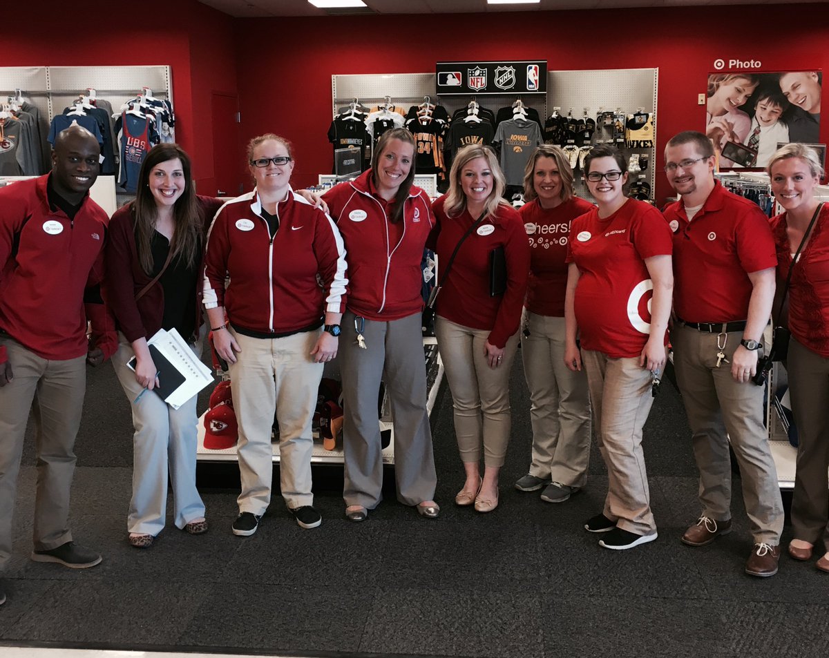 Log squeaky clean, every cashier with a Red for the day, stopping theft, tub challenge, midday!#1939BringingIt