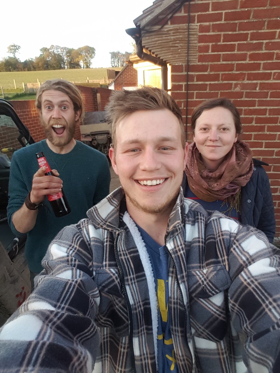 TravelandFarm's tweet photo. Quick trip to the pub 😃 normal clothes that Aren't covered in after birth haha @1manandhisdogs #Sheep365 #lambing16 https://t.co/T4YGFO6Vxi