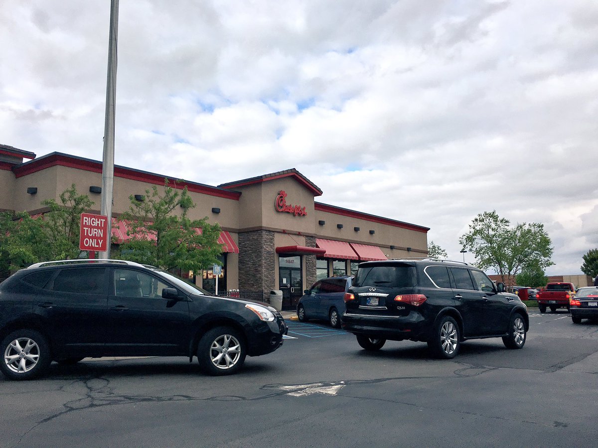Crazy4ChickFilA's tweet photo. 81 of 100: @CFAWestfield (Carmel, IN). People love @ChickfilA! Double wrapped around drive thru... #ChickFilA100 https://t.co/lyJsHqNwTN