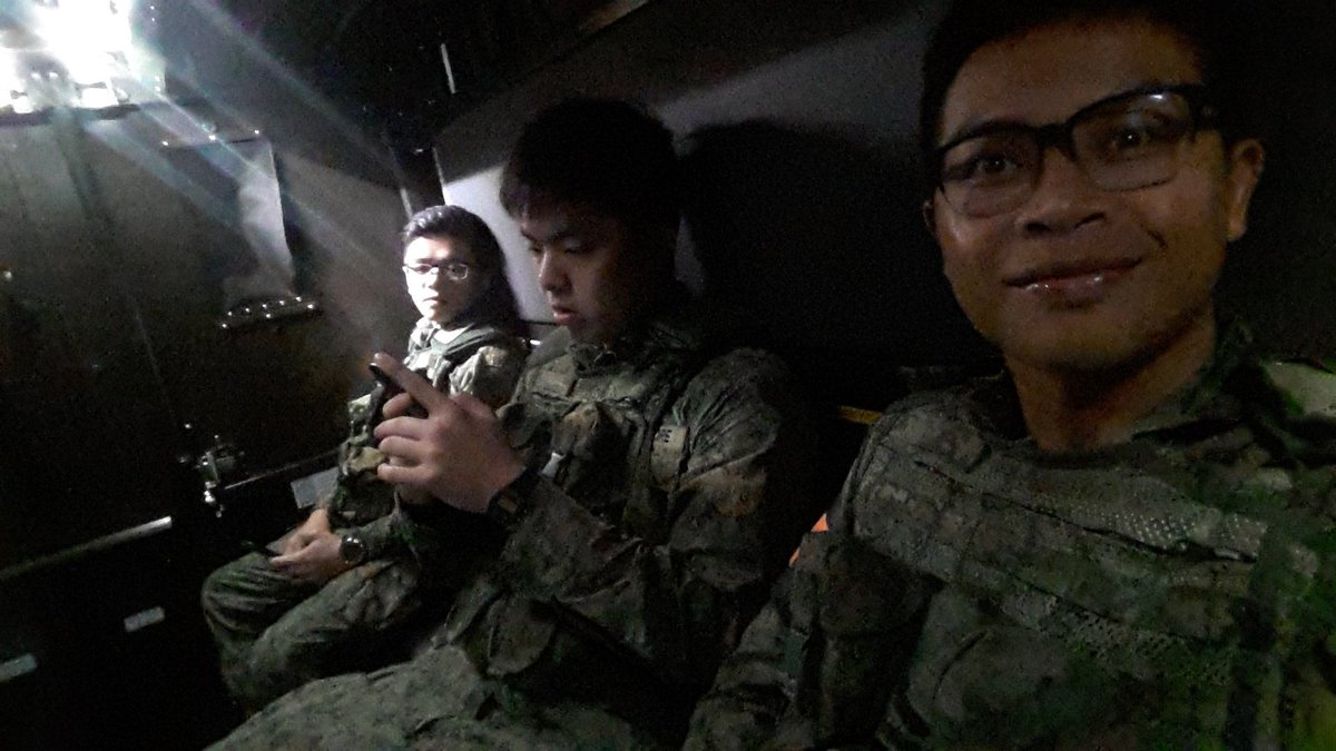 Syarullalalalah's tweet photo. First time jumping off pray for us #Charlie130 https://t.co/4GksgdVyJl