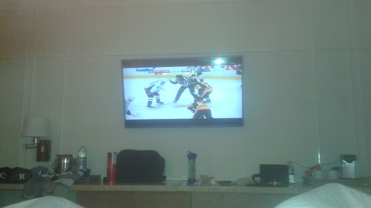 dwall60's tweet photo. En Direct de la Jamaique!!!!! Nice Game!!!! https://t.co/dPLeBVxGlv