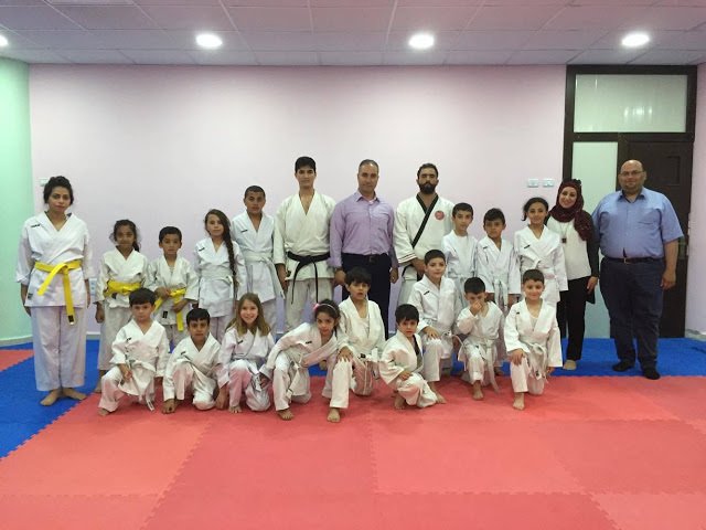 KaratakaTeam's tweet photo. { دورة المبتدئين } : اجتياز مجموعة من الطلبة المميزة للفحص النصفي - الأبيض ( خط ).
أخبار ا… https://t.co/TdPCPjoFBK https://t.co/OTqKUjVFEf