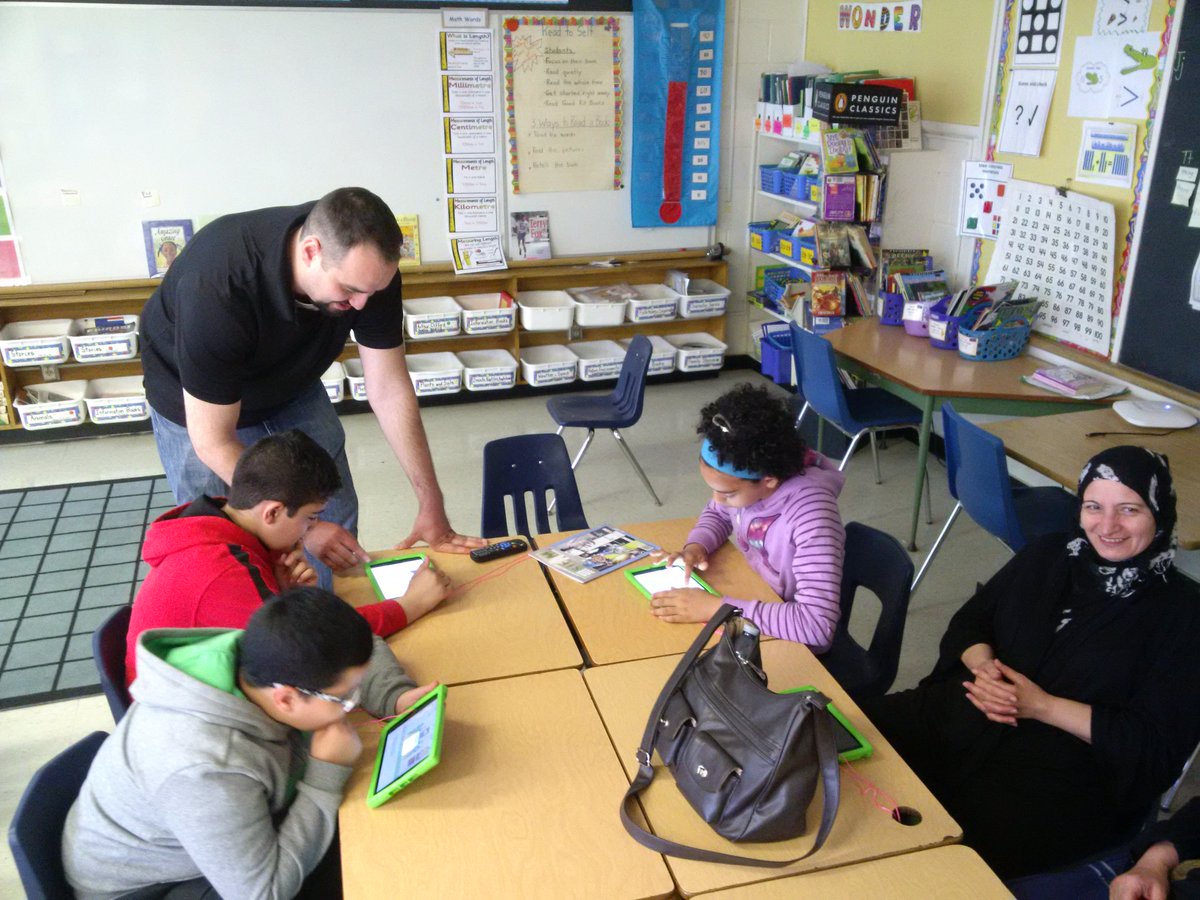 West_GlenJS's tweet photo. West Glen teachers leading workshops for our families tonight #coding #Scratch #GoogleAppsforEdu #TDSBEdWeek #STEM https://t.co/z5sKo9Odam