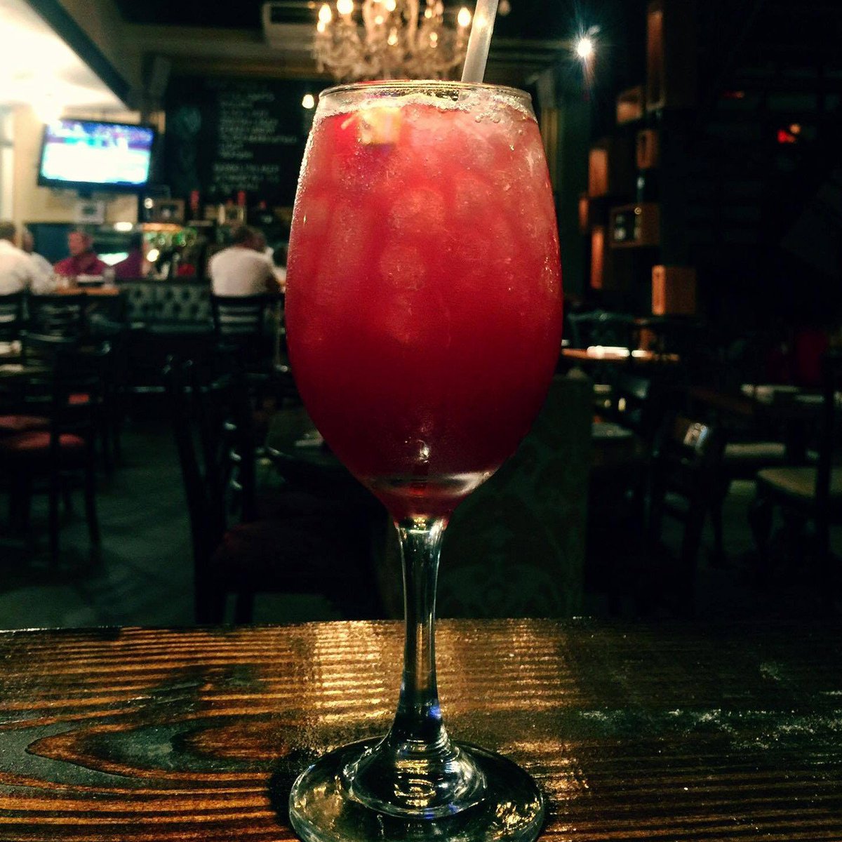salnightpr's tweet photo. Current status: loving this spot ✨ Hoy saboreamos la noche en Di Zucchero. #SalNight #Jangueafull https://t.co/ovlZV0SJvH