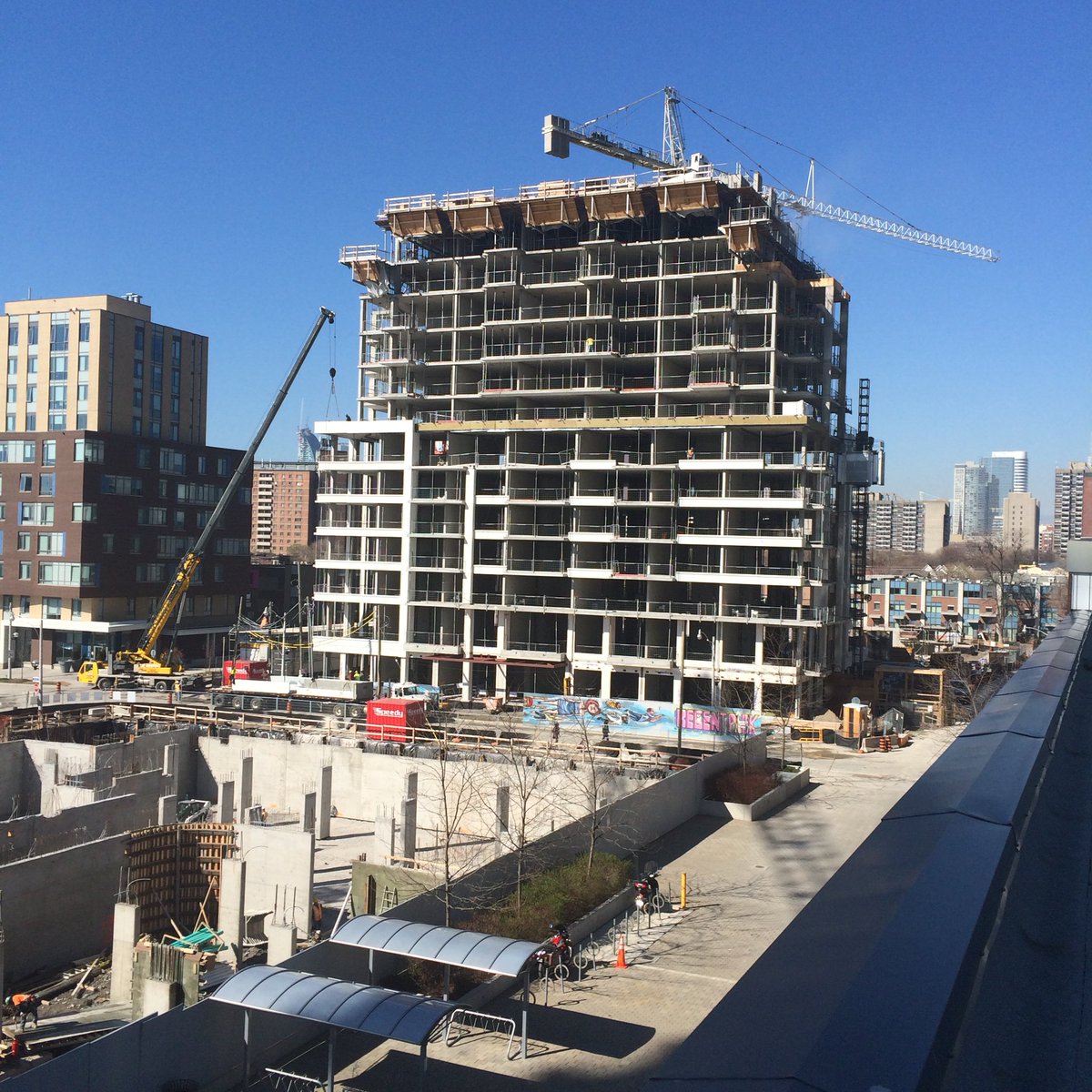 TheDanielsCorp's tweet photo. Look what's reached the top! @The_Bartholomew #RegentPark https://t.co/UMuJTwOb0v