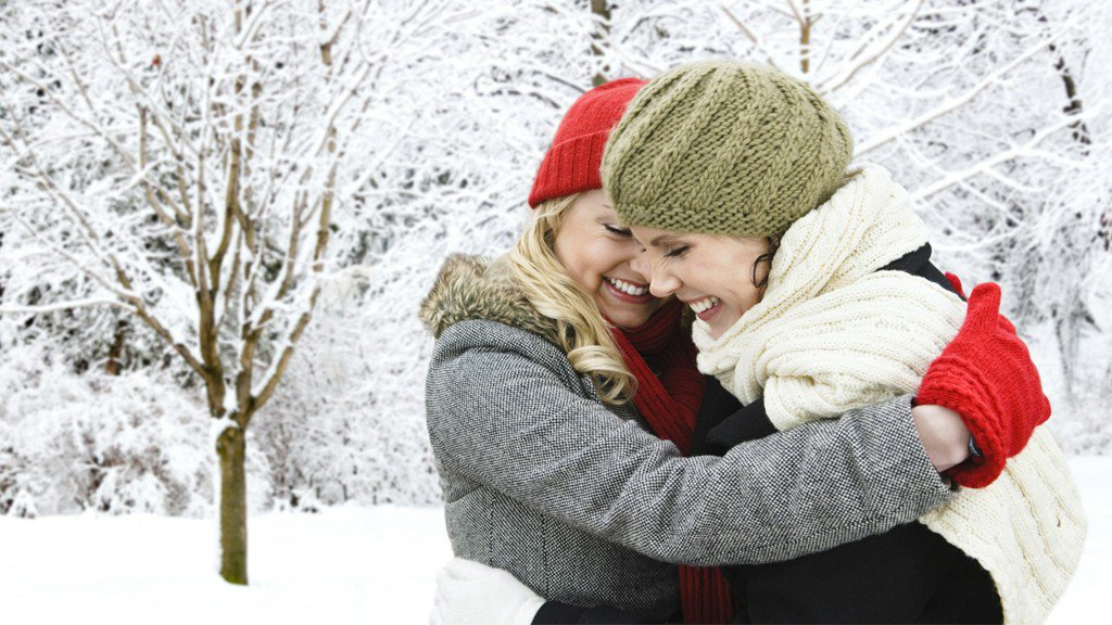 Seeker's tweet photo. Can Hugs Fight The Common Cold? https://t.co/aWbXzCp5Xm https://t.co/KIFtaitbw3