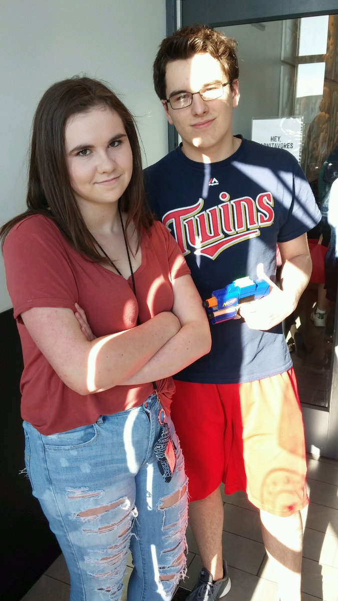 YompSquad's tweet photo. @ERAssassins @DanGalarneau with another kill #yompyomp #LFCYNWA #sophomorebedtime @gmillington_x https://t.co/Yk28KHi3RO