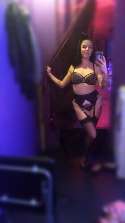 sindeeaustralia's tweet photo. I cant wait to see you guys today 😘 #lapdance #privatestrip #DD #pale #liveporn
@ClubX_WA Barrack today from noon https://t.co/wf9RKaa4gS