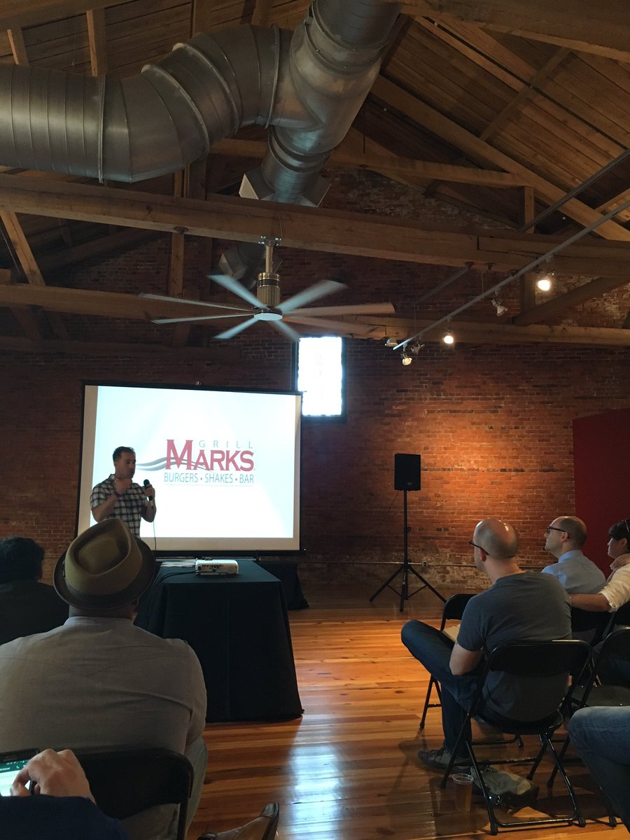 eclubsc's tweet image. @gghilton killen the mic as usual at #PechaKuchaCAE #letsgetvisual