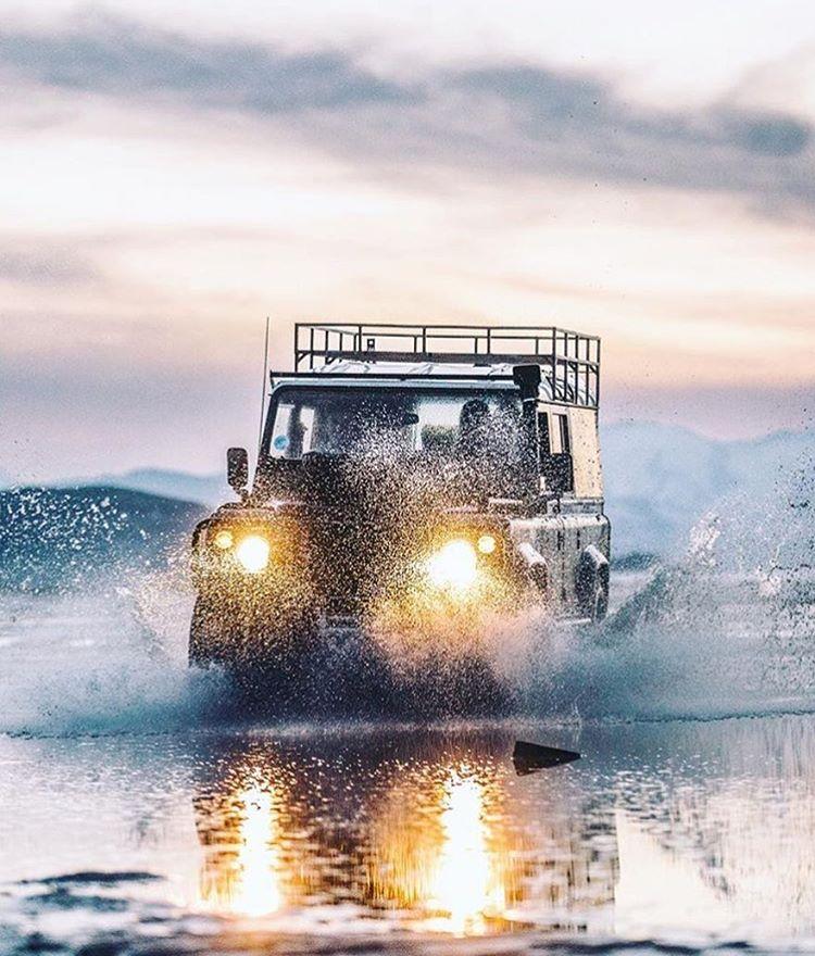 hiking_official's tweet photo. Get outside and go for it. Photo by  @aaronbhall. Enjoy life! #adventure #explore #camping #hiking_official https://t.co/tkm5oA8289