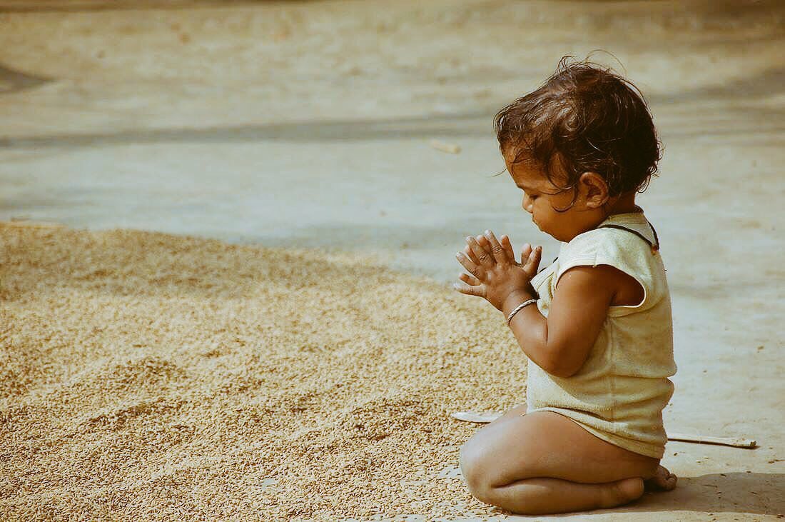 b_ritafay's tweet photo. @calonlan @davis1087 @2comingofjesus2 @keith_plaisance @danrisky @unashamedojesus @JaanaUolamo #preciouslyperfect๐๐ป๐ https://t.co/b5wg3ba6lb