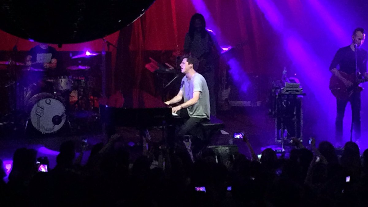 _jesus_OM's tweet photo. Today has been an incredible day. Thanks @charlieputh ... I hope we can meet someday 🎹🎤 https://t.co/ADluOE0Lgc