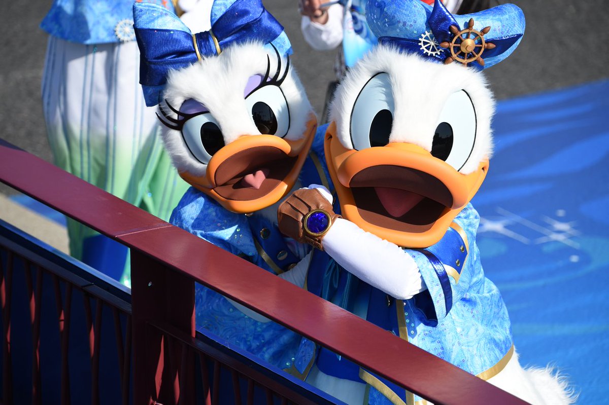 あとなび 東京ディズニーシー ディズニー ファン アンド ラン を開催https T Co Kng7bnjp2h を公開 パークオープン前に親子でランニングできる特別プログラムを実施 セレモニーやゴールにはキャラクターも