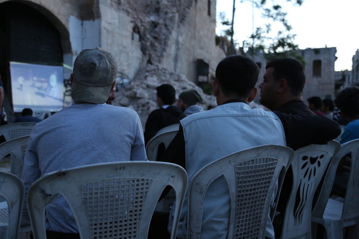 MPFFSY's tweet photo. عرض في معرة النعمان، screening in Maarrat al-Nu'man 
#سوريا #سينما #افلام #ادلب #حلب #مهرجان #ثورة #المعرة #Syria https://t.co/knUAmNhNyT