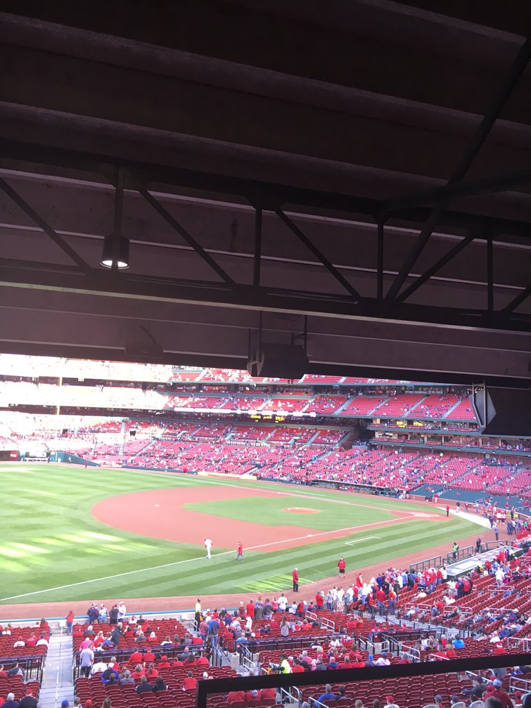 jacinda1012's tweet photo. Found my happy place. @CardsNation13 #umbchampionsclub #endlessfood #endlessdrinks #nachobar #cardinalbaseball https://t.co/T4aVp1oNFT