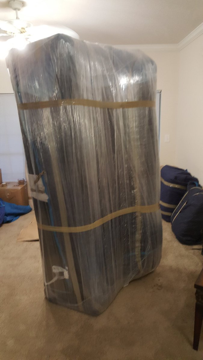 Texcontractors1's tweet photo. Preparing to load some furniture. https://t.co/AbtpQuIsjP