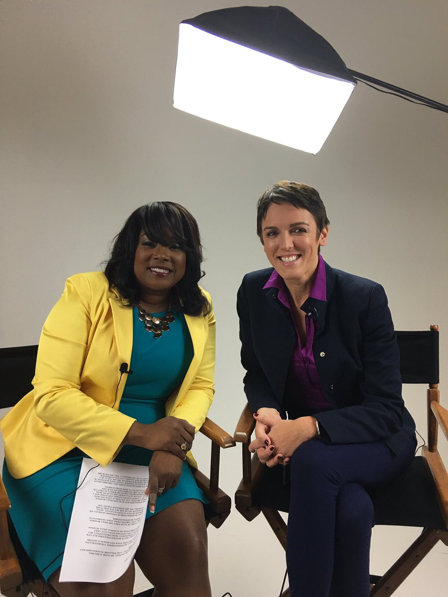 SylviediGiusto's tweet photo. We are live in 4 min. Tune in! Streaming live from https://t.co/4LZSrIjcpA w/ @SmallBizLady #SmallBusinessChat https://t.co/f0T9cROKbk