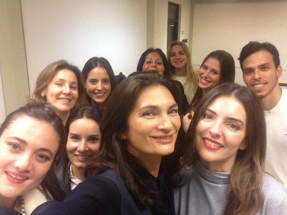 Mariana Arias desktop Wallpapers