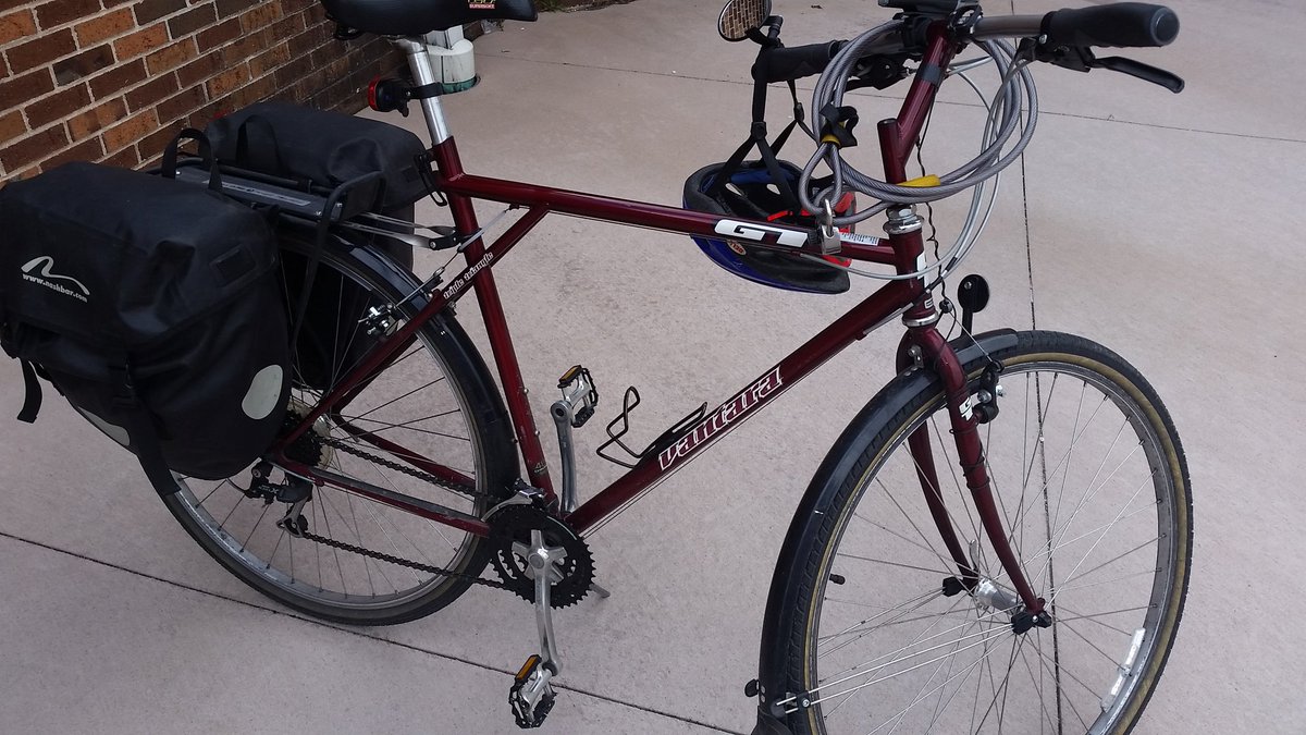 heavydbabs's tweet photo. Happy #BikeToSchoolDay 2016  :-) #bikeWI @FCCA_WI @TriciaKissinger @mark_priddis @AppletonBicycle https://t.co/1necUjE0ar