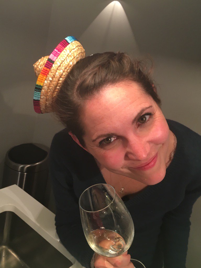 alindaloo's tweet photo. Happy cinco de mayo!! Reykjavik holiday on the same day as Mexico culture day. #Reykjaviklife #travelingwithamexican https://t.co/nVj51hUuZs