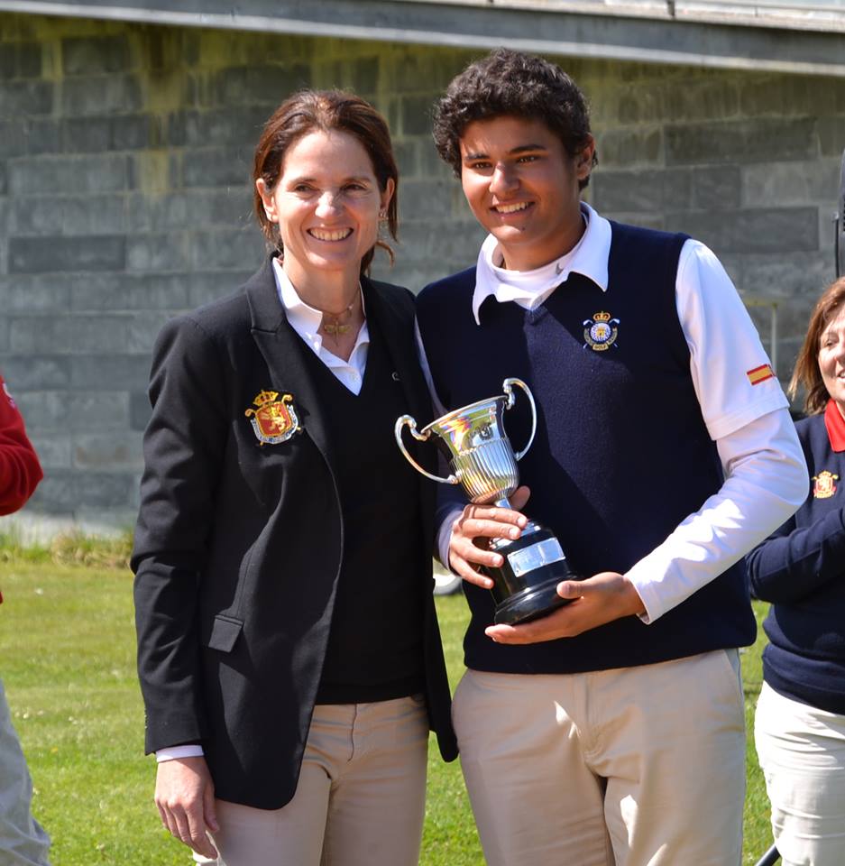 CoachJoeyD's tweet photo. Congrats to Joey D Golf family member Eugene on his victory at the 16-and-Under National Spanish Championship! https://t.co/9CR6usM6or