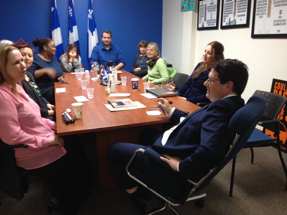 BDrainvilleQc's tweet photo. Rencontre avec des organismes de #Longueuil qui aident le monde. Content de pouvoir vous aider à mon tour. 😀#polqc https://t.co/1aj9xgWj6d