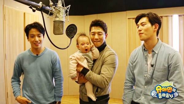 cnblue4ina's tweet photo. [Photos] Yonghwa &amp; Jonghyun on The Returns of Superman (1) https://t.co/ex7MZWBF29